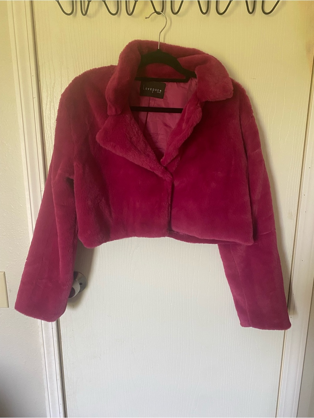 Love Token Cropped Faux Fur Jacket in Hot Pink